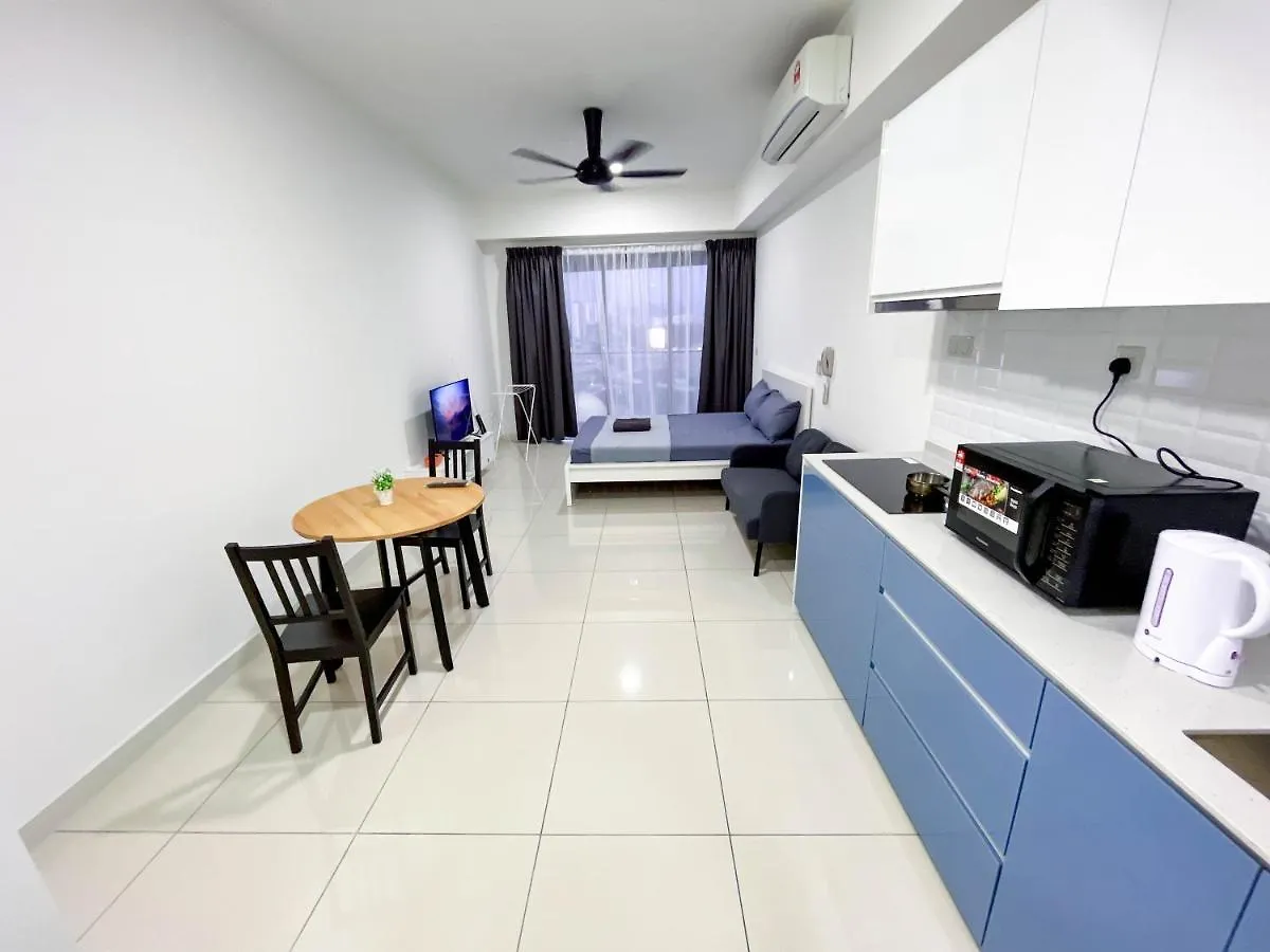 Continew Residences Trx Lux Pool View 쿠알라룸푸르 아파트